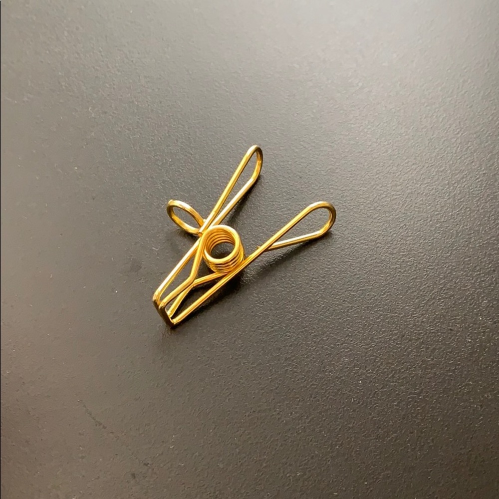 GOLD CLIPS